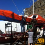 Pacific Pete being unloaded, with Simon Chalk and Geoff Allum